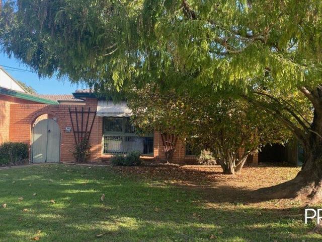Generous Family Home in a Desirable Setting
