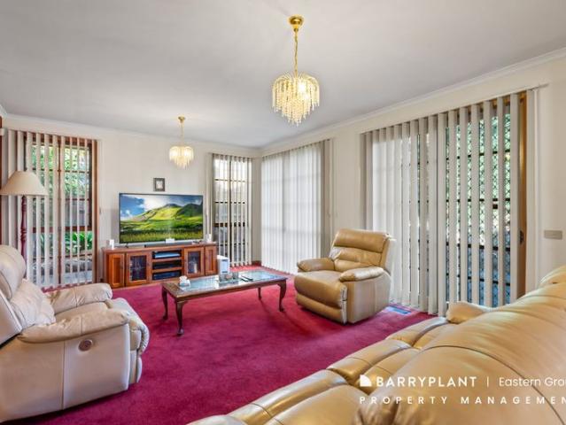 Generous family home in a quiet Templestowe setting