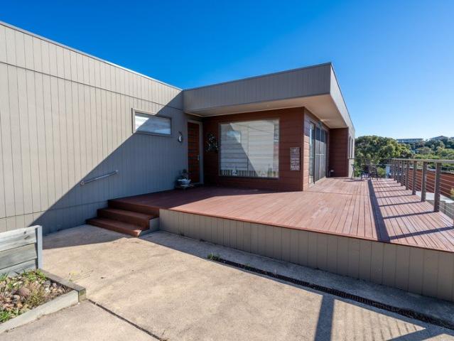 Generous Family Home on a Large Block Loch Sport Lifestyle