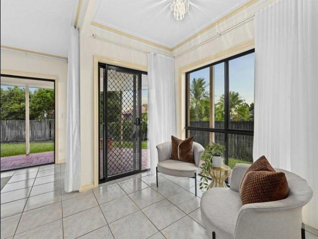 Generous Family Living in a Prime Stretton Location