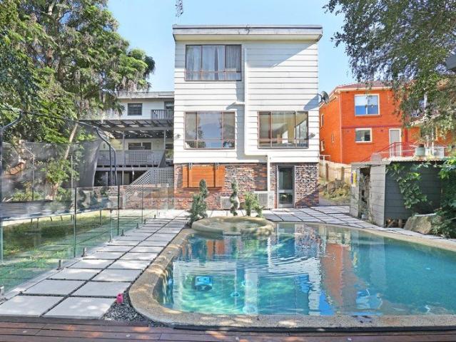 Generous Family Living in a Private Leafy Setting