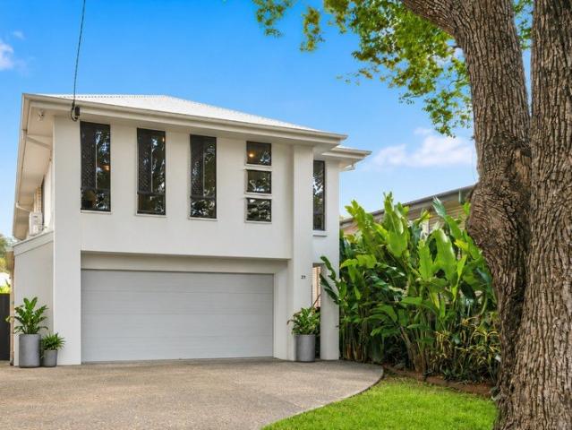 Generous Family Living in a Tightly Held Tennyson Pocket