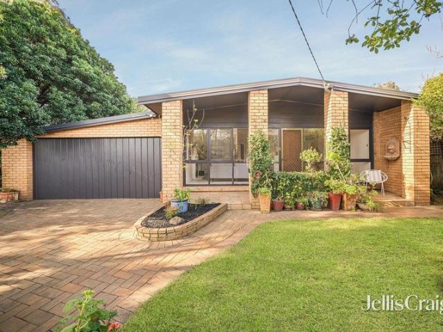 Generous Family Living, Less Than 500m from the Beach