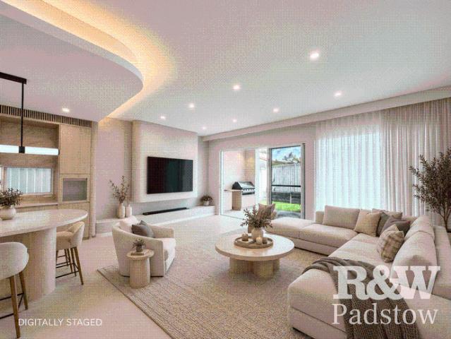 Generous Five Bedroom Duplex with Pool and Three Ensuites