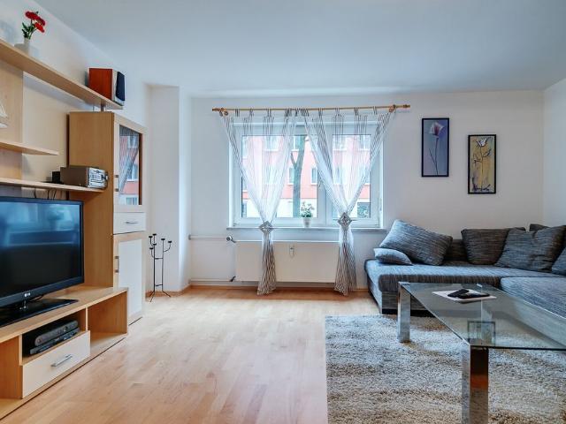 Generous, fully furnished 1.5 room apartment