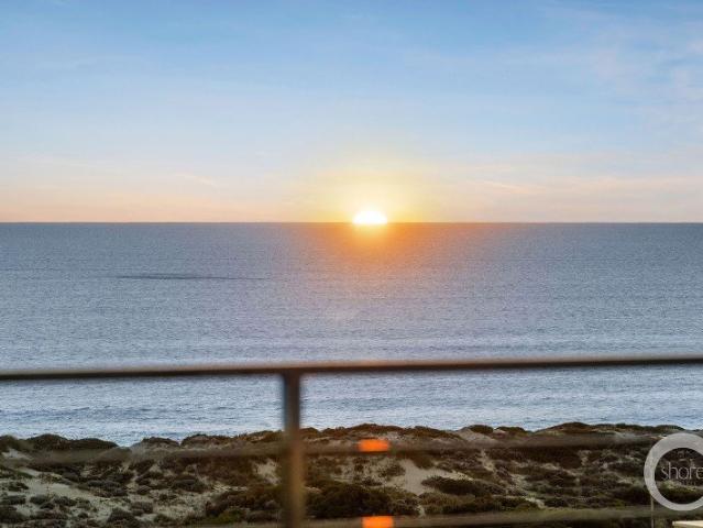 Generous Hilltop Oceanfront Home | Mesmerising Indian Ocean Views