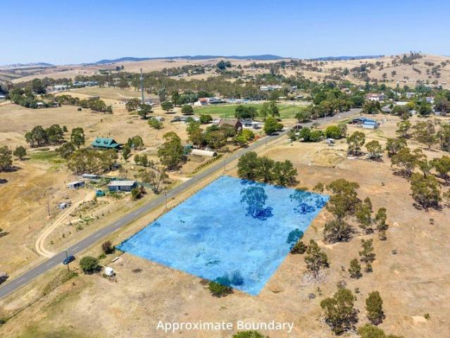 Generous Land Size on Day Avenue