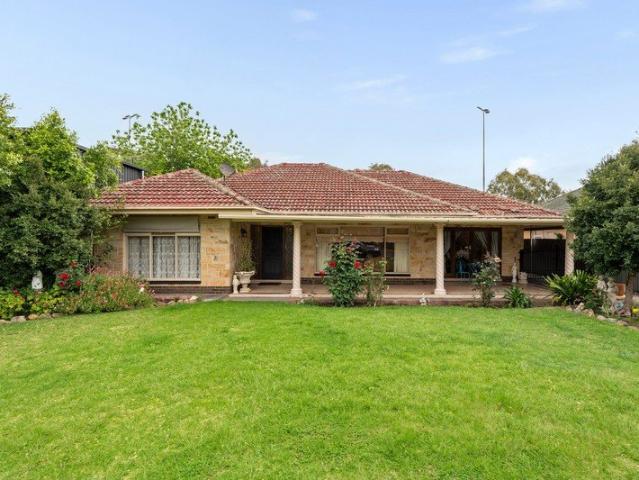 Generous Living, Classic Character & Poolside Entertaining