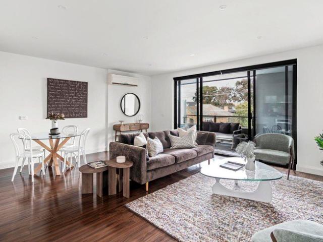 Generous Maison apartment with exceptional inner north appeal