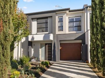 Generous Modern Living in a Prime Marion Pocket