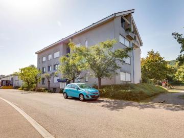 Enjoy the benefits, generous penthouse apartment in a green environment
