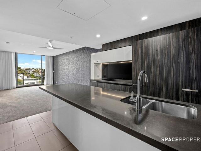 Generous Proportions, Modern Design, Prime Inner City Address