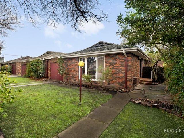 Generous Single Level Living with Excellent Convenience