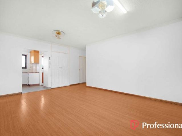Generous sized Unit in Prime Cabramatta Location!