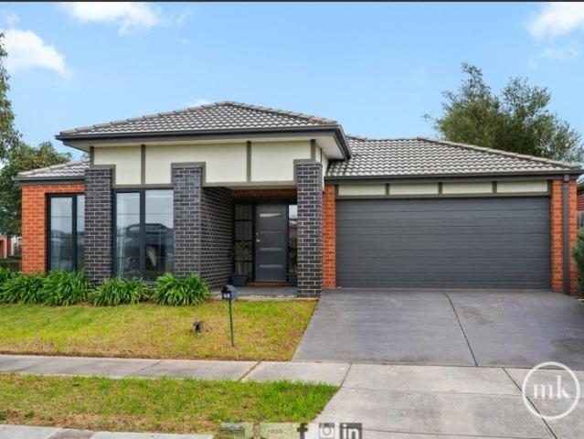 Generously Proportioned Family Home in Prime Doreen Location