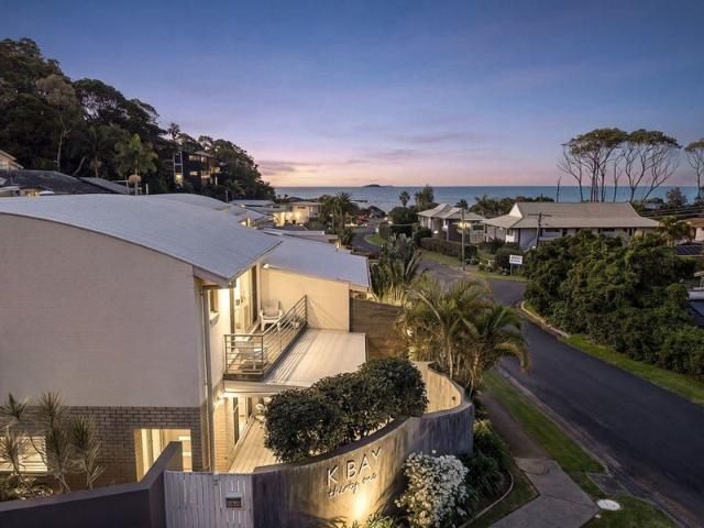 Generously Sized Executive Coastal Townhouse.