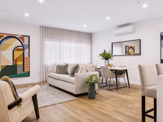 Generously sized first floor 2 bedroom apartment