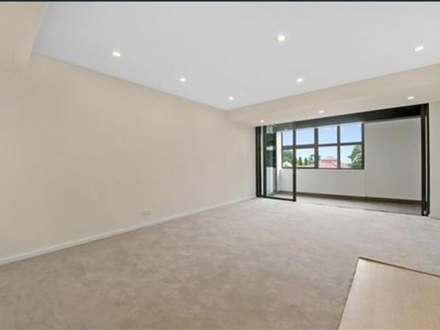 Generously sized floorplan in perfect location