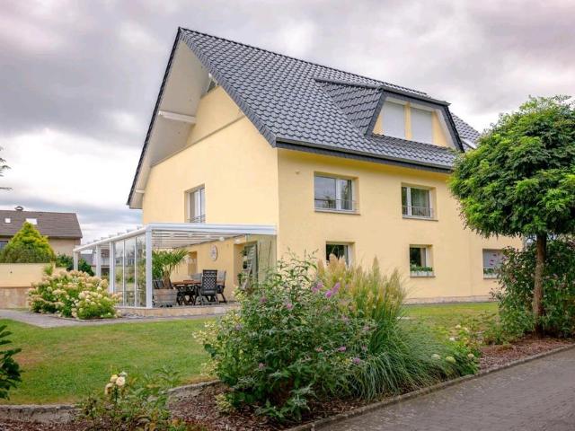 Generationshaus, Zweifamilienhaus mit 3 Wohneinheiten