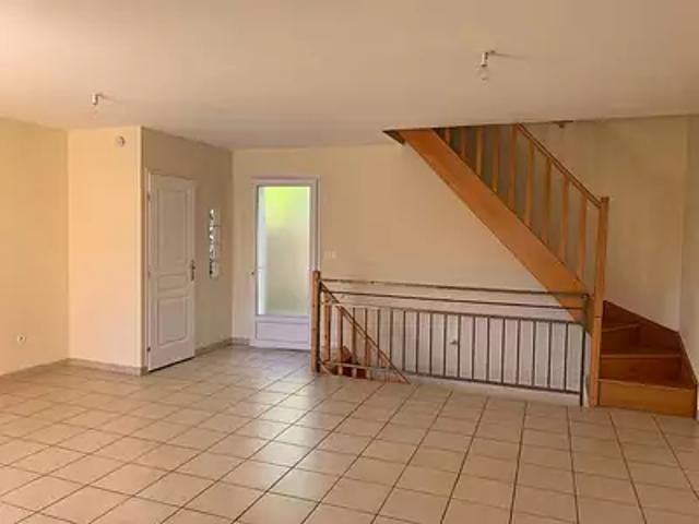 Générac 30510 Location maison 3 pièces t3 jardin terrasse