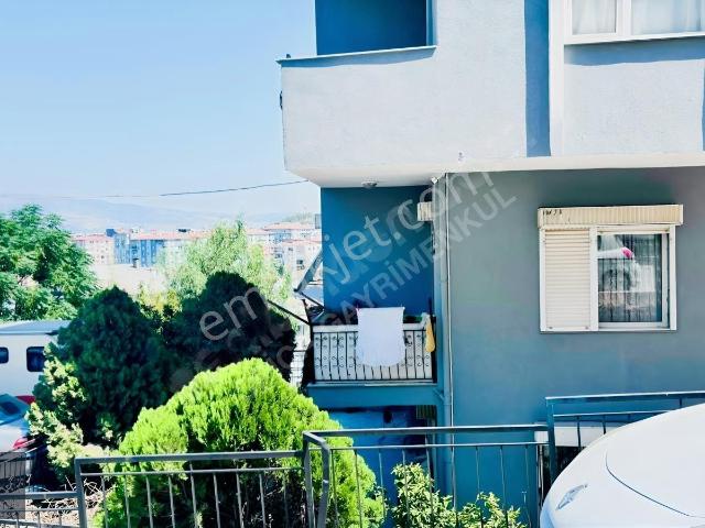 General Kazım Özalp Mah 3+1 Satılık Şömineli Bahçeli Daire