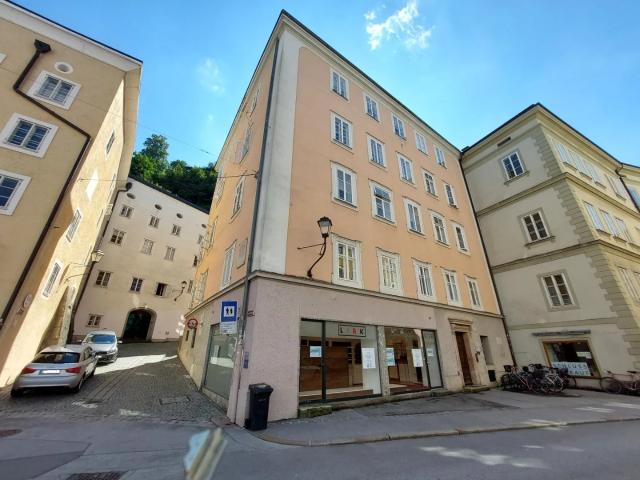 Generalsanierte 3,5 Zimmer Wohnung in der Kaigasse 20 in der Salzburger Altstadt