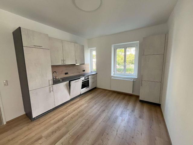 Generalsanierte 3 Zimmer Wohnung mit neuer Küche in Linz, 77 m²