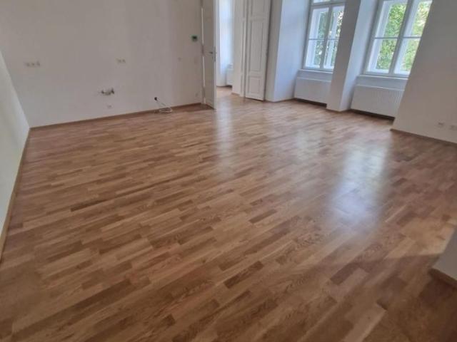 Generalsanierte 2 Zimmerwohnung Top 8 in Baden