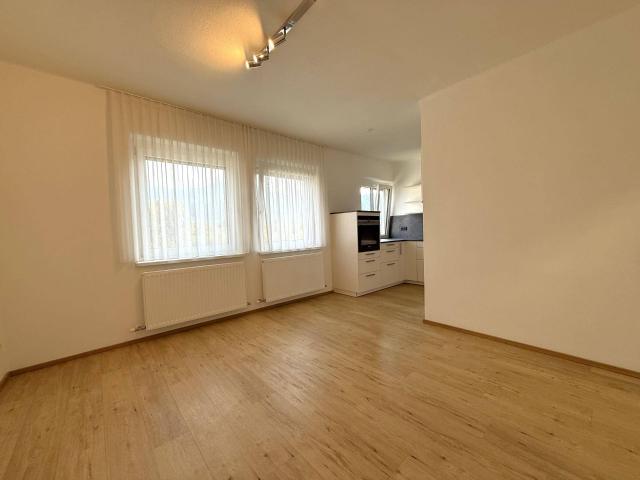 Generalsanierte 2 Zimmer Wohnung mit Balkon in Kliniknähe