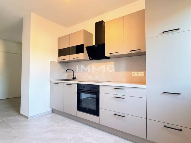 Generalsanierte 2 Zimmer Wohnung mit Loggia zur Miete