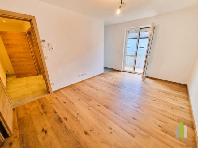 Generalsanierte 2 Zimmer Wohnung mit Westbalkon in ruhiger Lage!