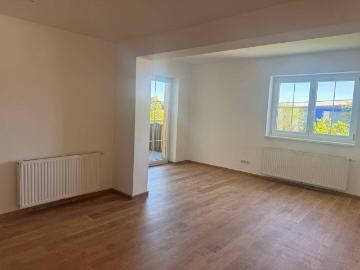 Generalsanierte 4 Zimmer Wohnung im Zentrum von Berndorf