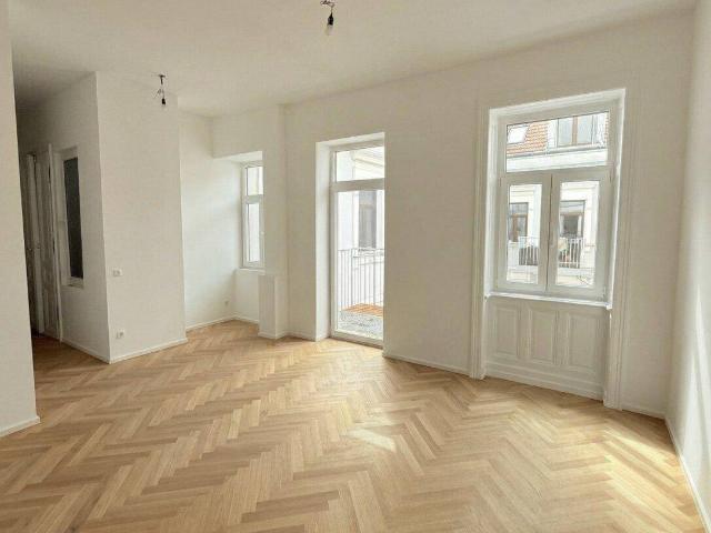 GENERALSANIERTE ALTBAUWOHNUNG ca.95m² mit BALKON ca. 4m² 3 Zimmer