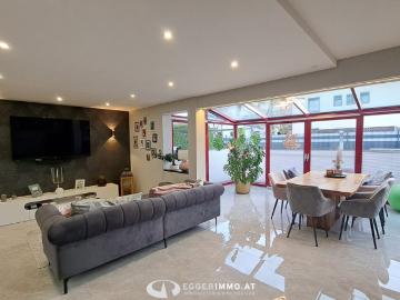 Generalrenoviertes ECKREIHENHAUS in traumhafter Lage mit herrlichem Ausblick in Saalfelden – Sonne, Ruhe, Garten und viel Liebe zum Detail