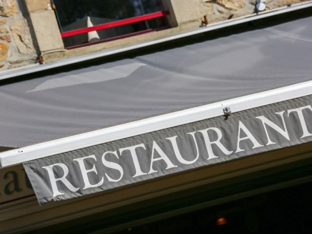 GENEVA EAUX VIVES CHARMANTES RESTAURANT MIT TERRASSE WIRD ÜBERGEBEN