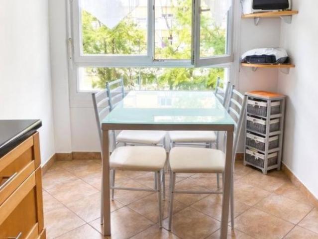 Geneva Furnished 4.5 apartment Genève Appartement meublé 4.5 pièces