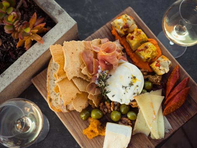 GENÈVE PÂQUIS CAFÉ RESTAURANT WIRD ÜBERGEBEN