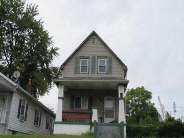 Genevieve Ave
