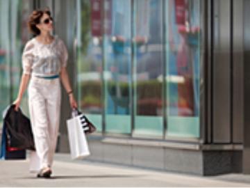 GENF CAROUGE PRIVILEGIERTE BOUTIQUE LAGE ZUR ÜBERGABE