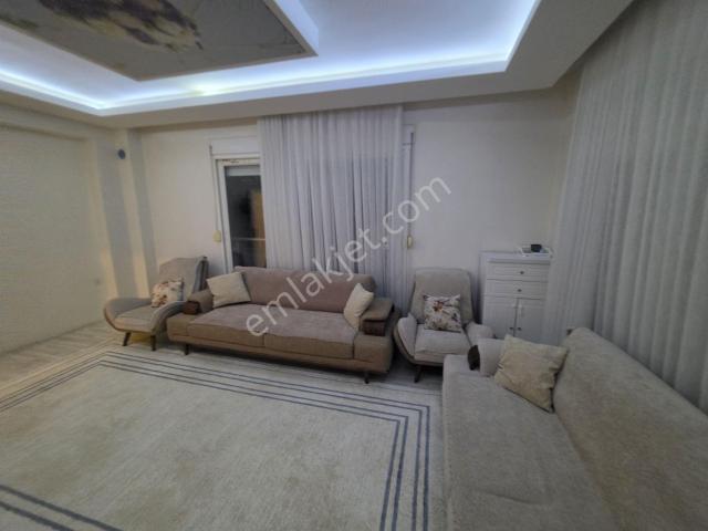 Geniş Metrakare 1+1 Daire Kavaklı Yüksek Giriş 85 M² Satılık