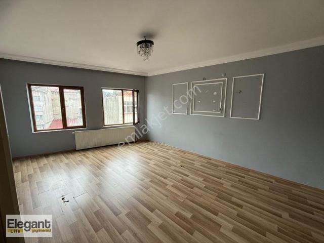 Geniş Metrekareli Kiralık Daire!