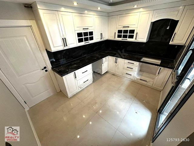 GENİŞ METREKARESİ VE LÜKS DETAYLARIYLA ÖNE ÇIKAN 3+1 DAİRE