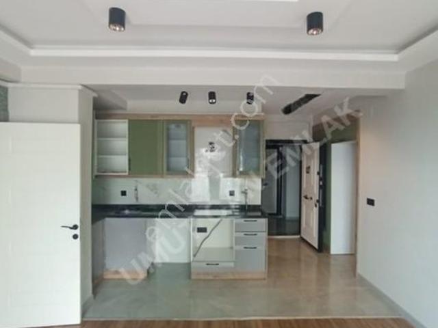 Geniş Oturumlu Açık Mutfak Kaliteli İşçilik Temiz Kiralık 2+1