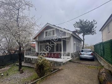 Geniş Bahçe, 2 Katlı Villa Ve Ek Yaşam Alanı Bir Arada!