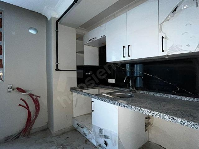 GENİŞ BAHÇELİ SIFIR 1+1 KİRALIK DAİRE
