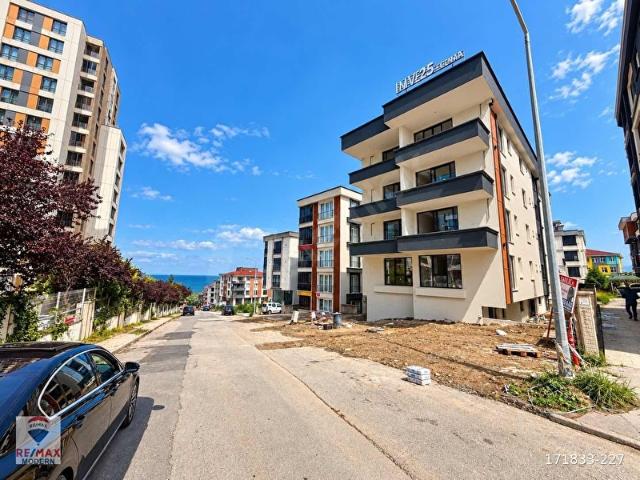 Geniş Balkon Deniz Manzaralı Satılık Lüks 2+1 Modern Daire
