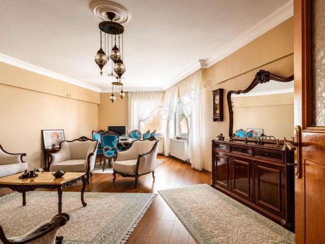 Geniş Balkon & Eşsiz Adalar Manzarası Yüksek Kat 3+1