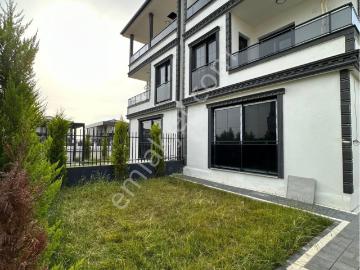 Geniş Peysaj Kullanım Alanlı Triplex Konforlu Eşsiz İşcilikli Villa