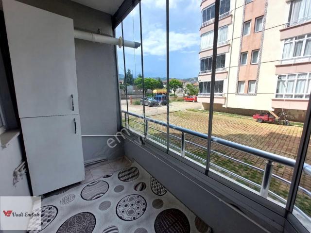 Geniş Ve Kullanışlı Eşyalı Kiralık Daire | Vadi Emlak
