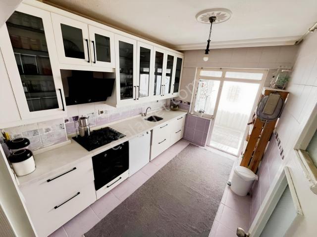 Geniş 3+1 Arayanlara, Pınarbaşı'nda 120m2 Çift Balkonlu Ara Kat